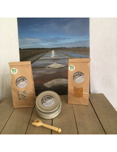 COFFRET CADEAU GARNI N°2 : "L'OR BLANC DE NOIRMOUTIER" avec des produits sucrés et salés